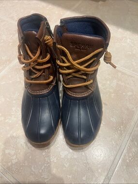 Sperry Kids Brown & Navy Lace-Up Duck Boots